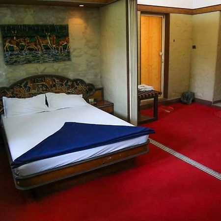 Hotel Happy Home Mumbai Exterior photo