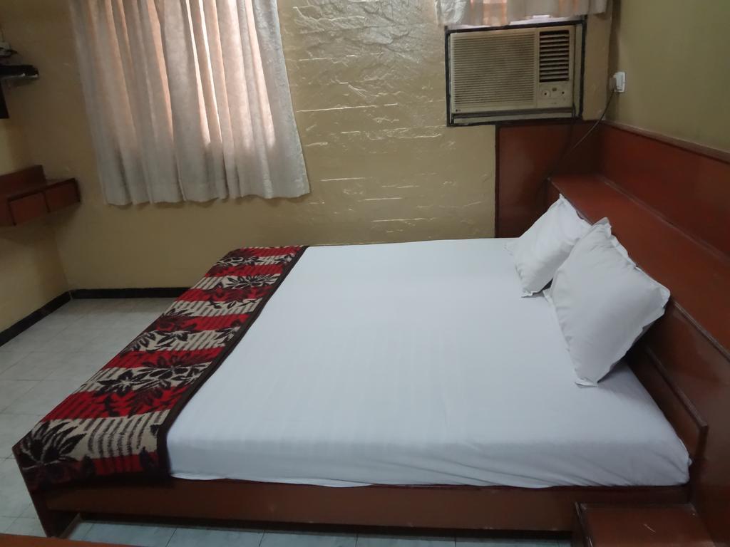Hotel Happy Home Mumbai Exterior photo