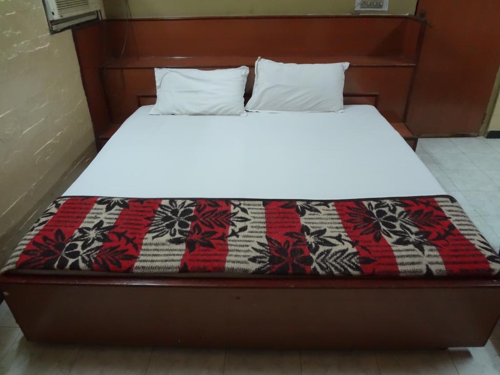 Hotel Happy Home Mumbai Exterior photo