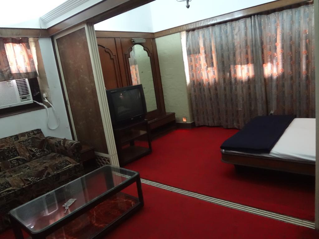 Hotel Happy Home Mumbai Exterior photo