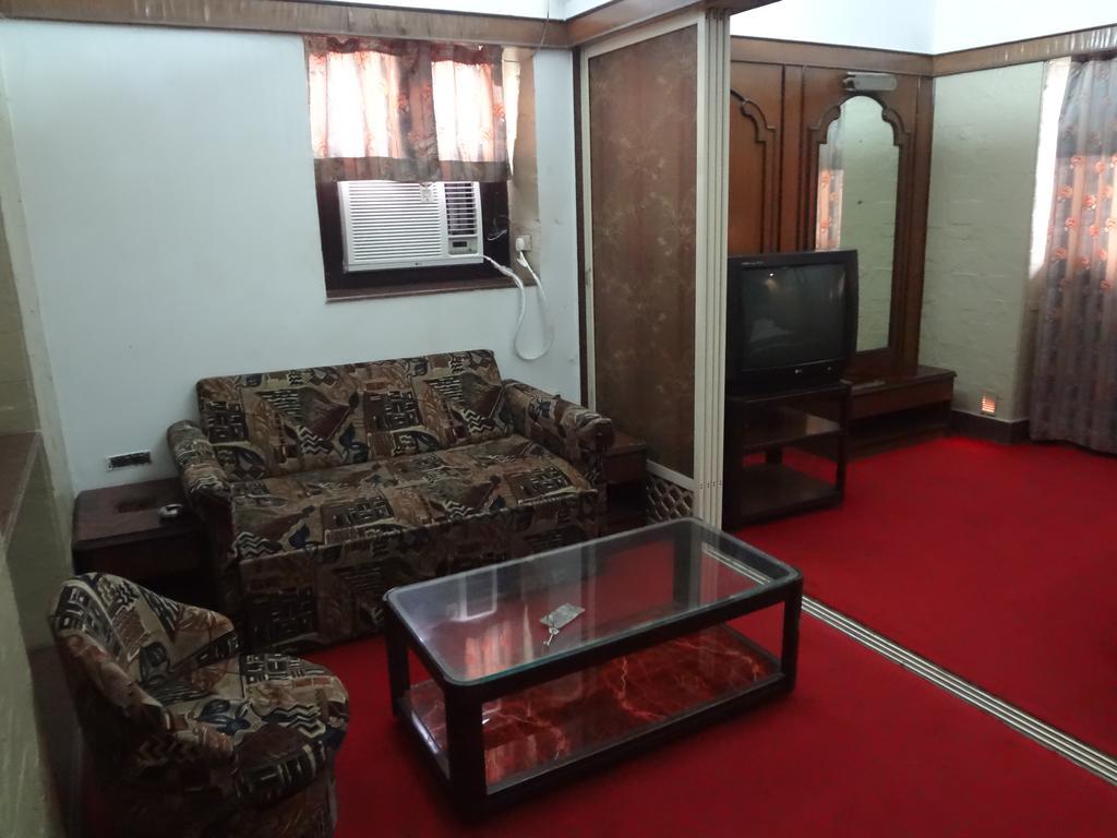 Hotel Happy Home Mumbai Exterior photo