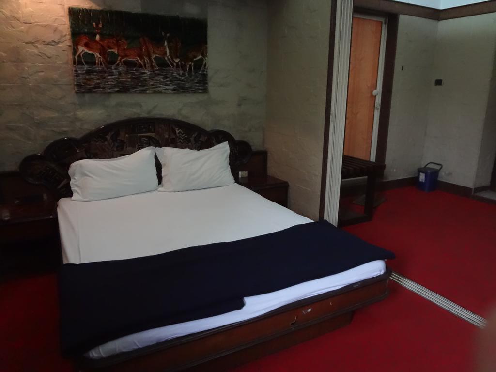 Hotel Happy Home Mumbai Exterior photo