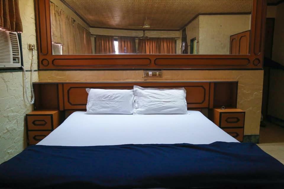 Hotel Happy Home Mumbai Exterior photo