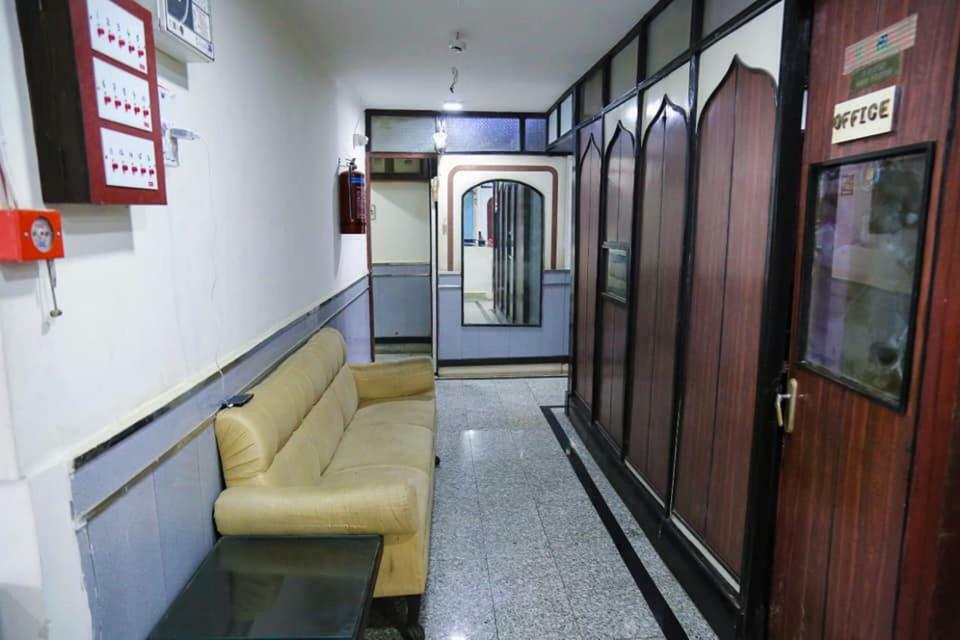 Hotel Happy Home Mumbai Exterior photo