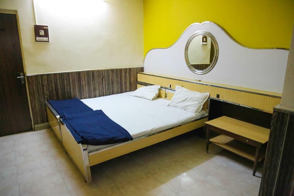 Hotel Happy Home Mumbai Exterior photo